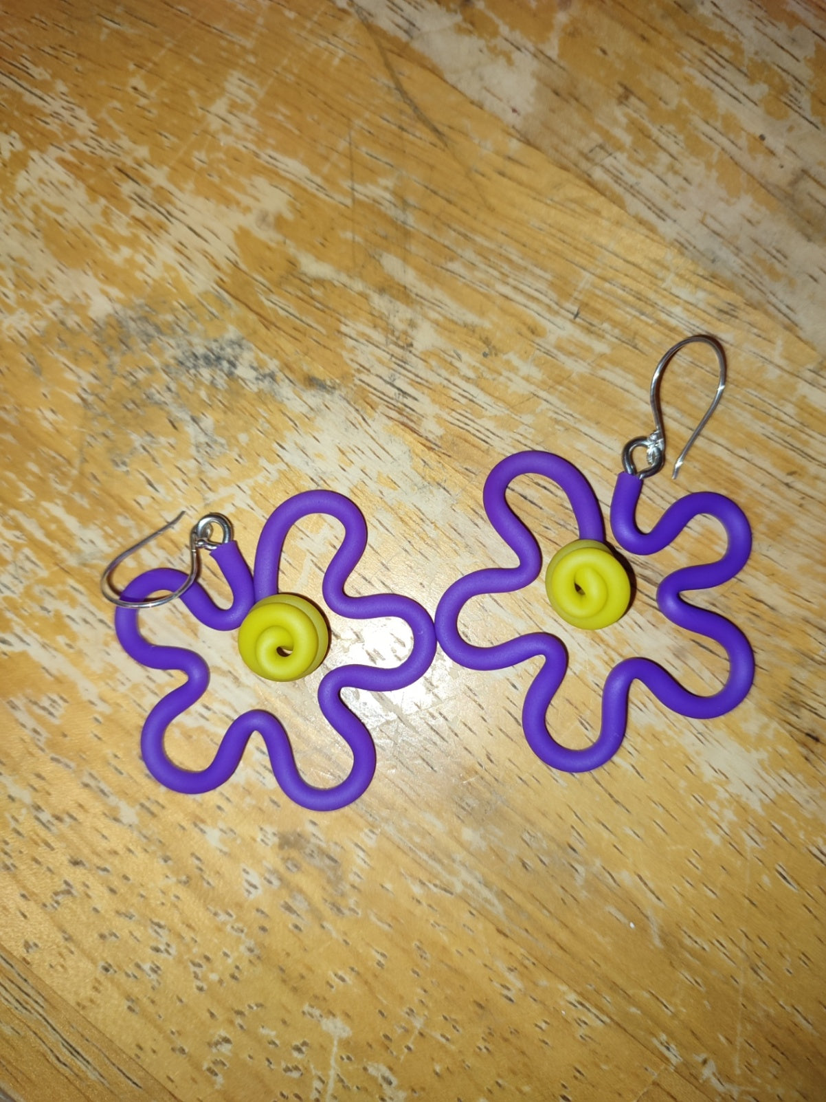 Dark Purple Squiggle Flower earrings