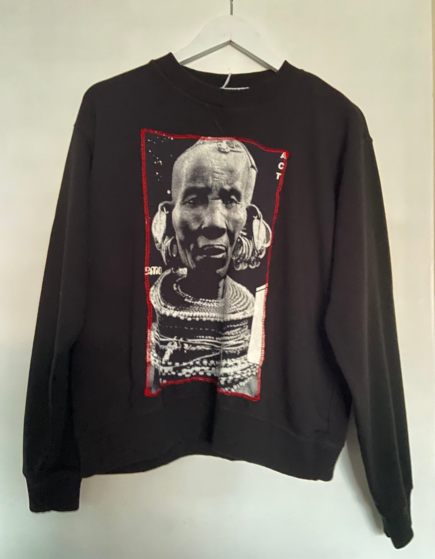 Black Sweatshirt