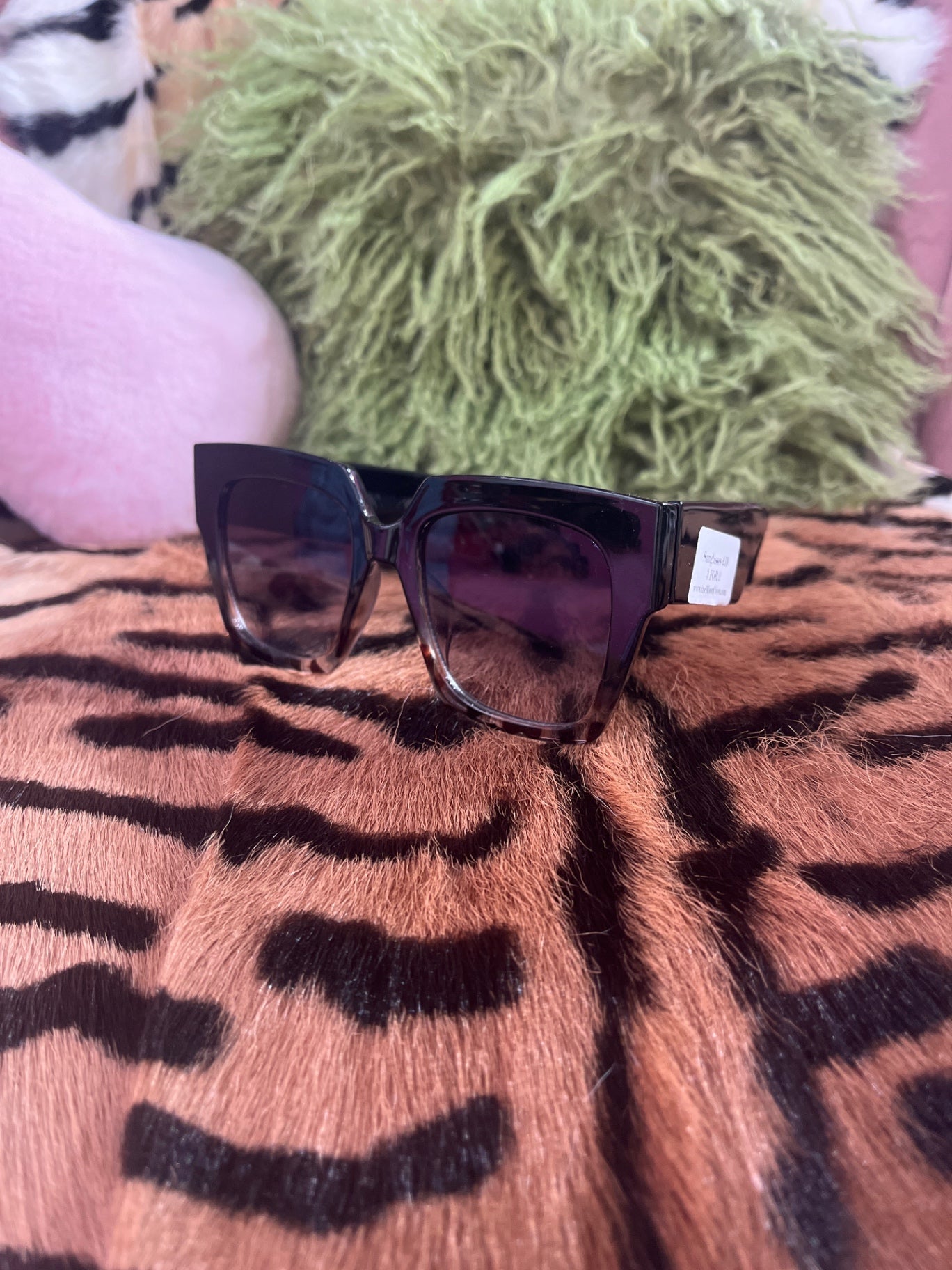 Sunnies OV Black Leopard