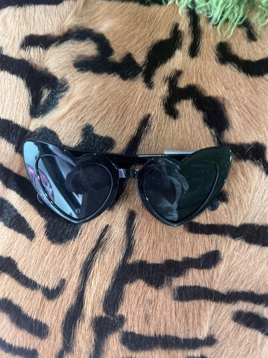 Sunnies Heart Black