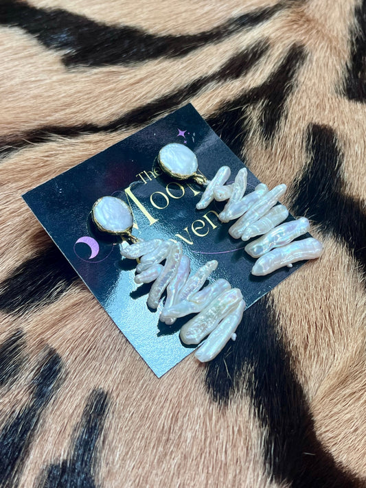 Biwa Pearl Earrings Purity & Faith