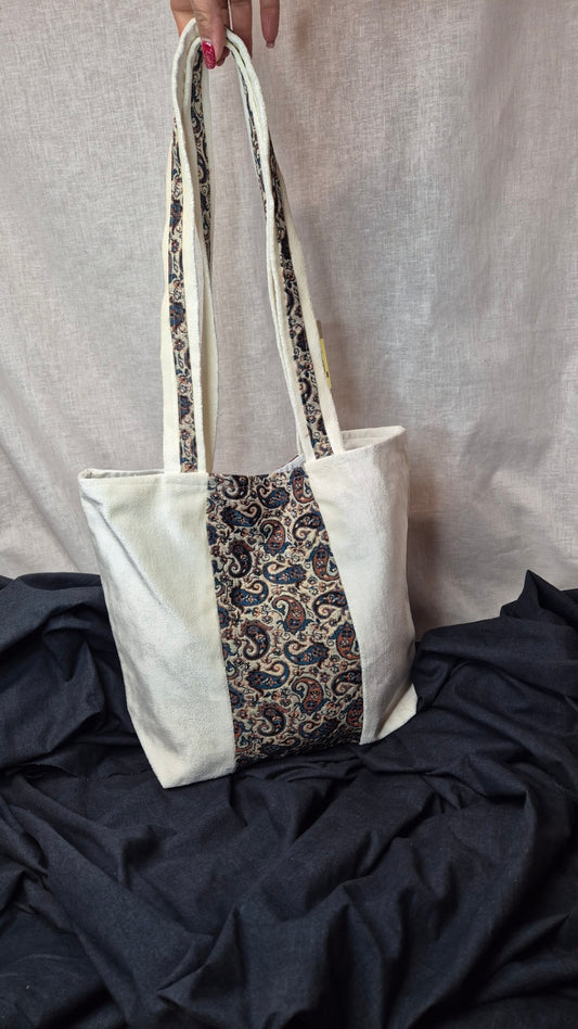 White tote