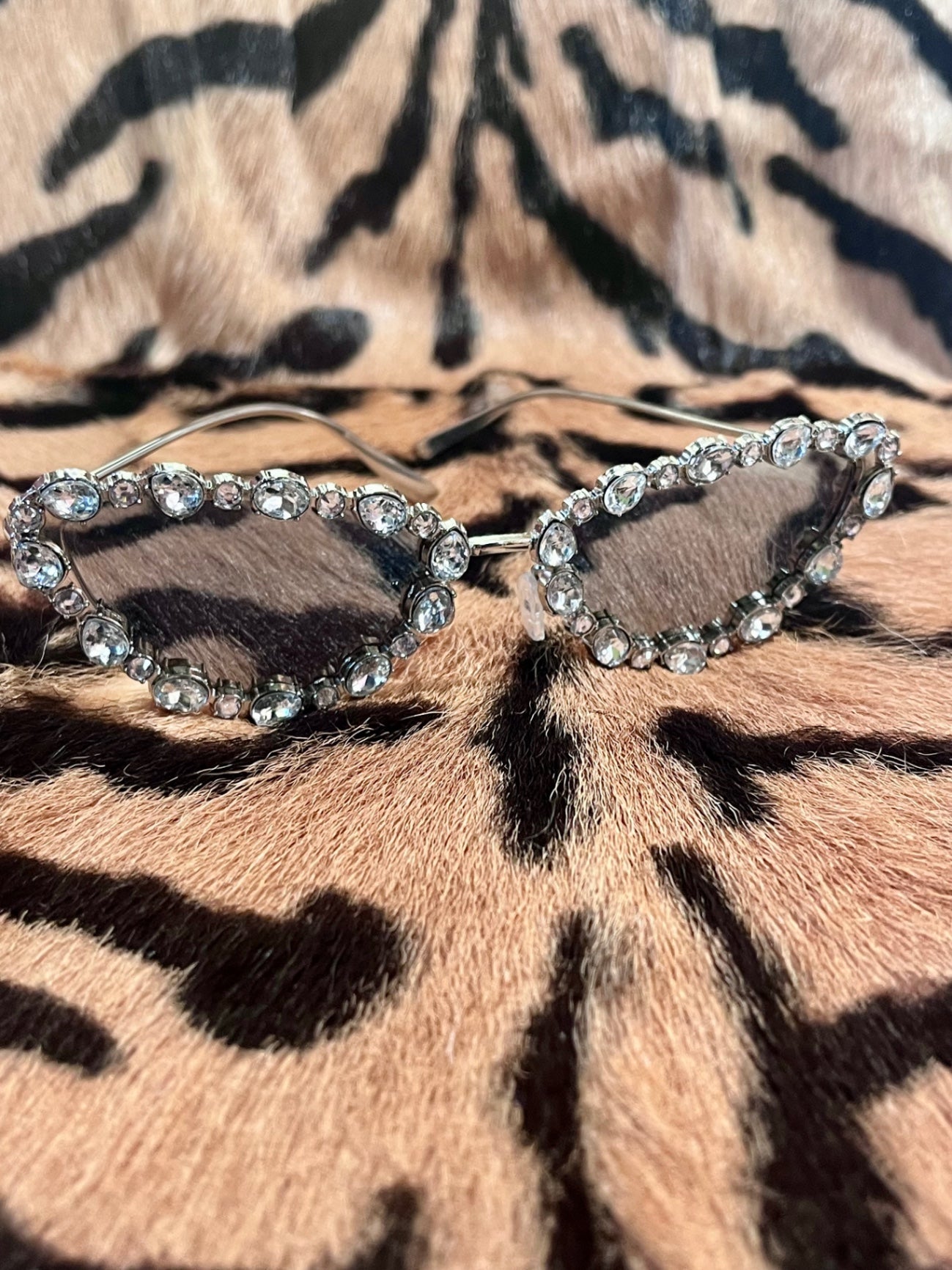 Crystal Cat Eye Sunnies Silver Black