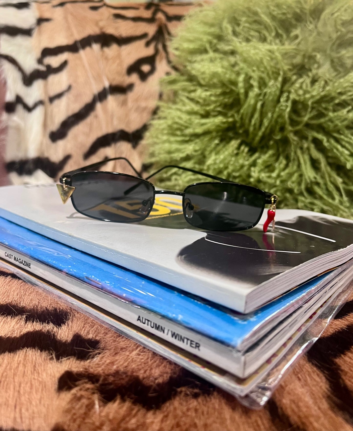 Buffy Chilli Charm Black Sunnies