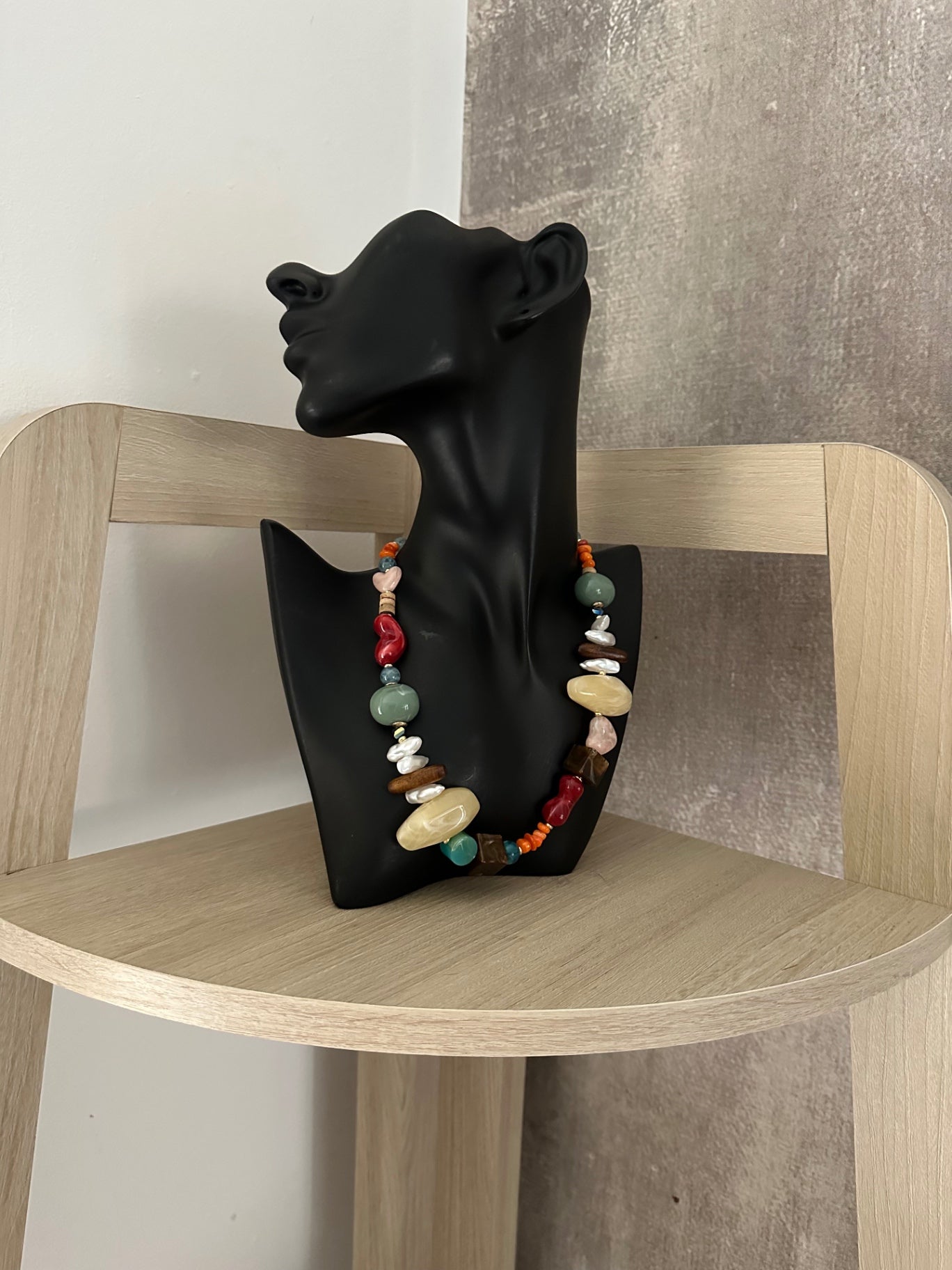 Artistic necklace