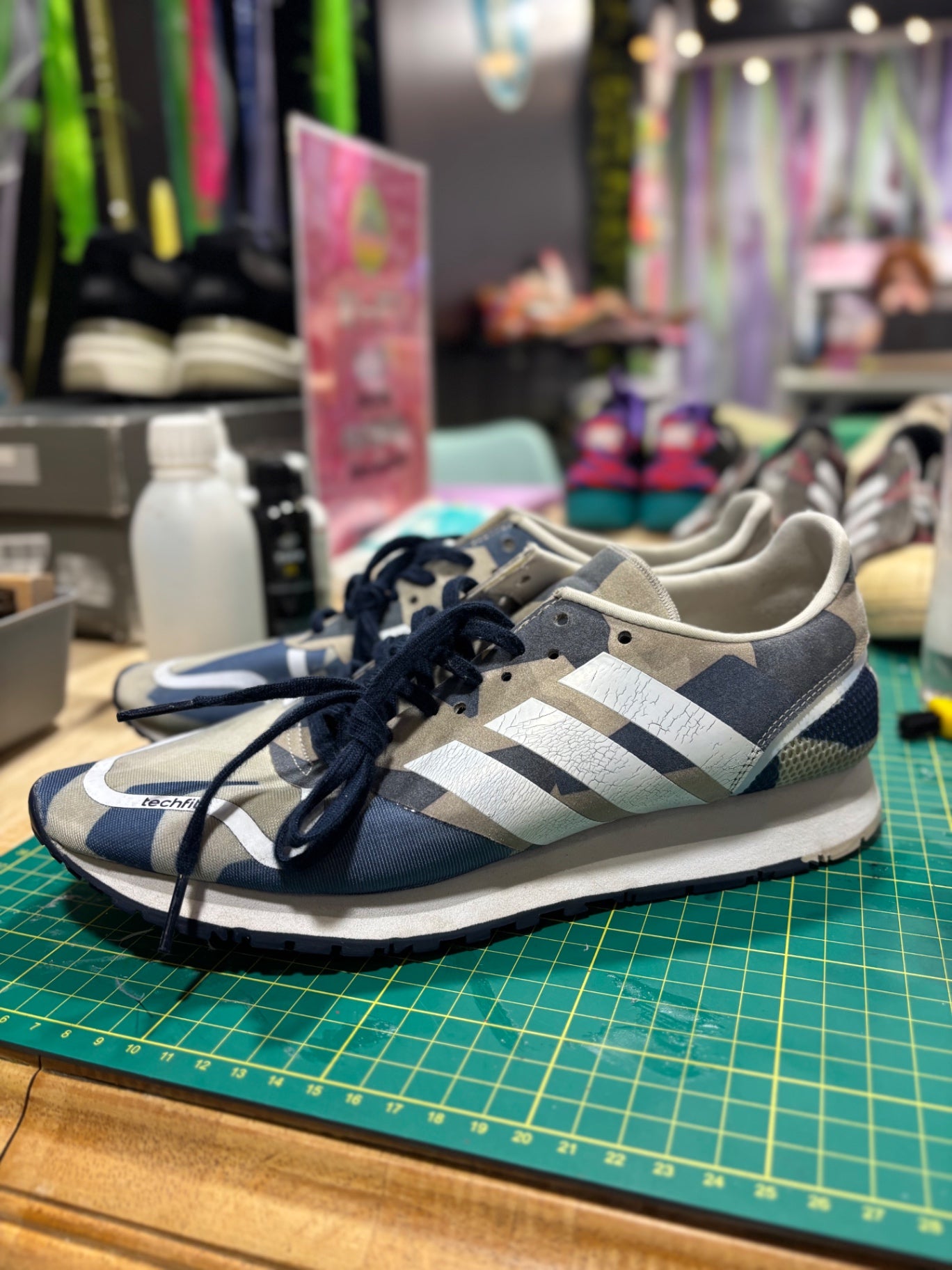Adidas Tech Fit UK8 no box