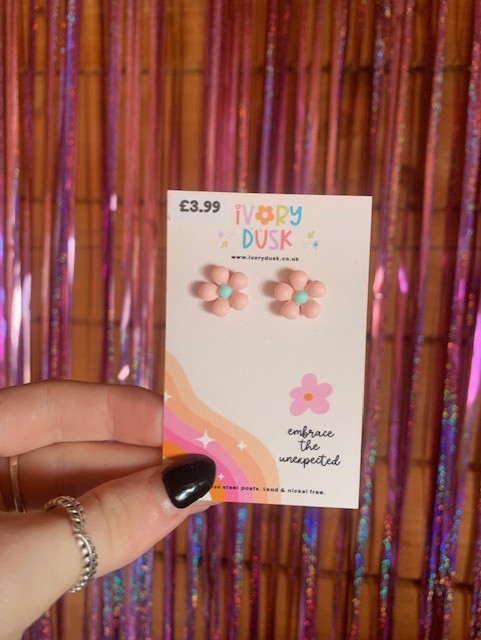 peach flower stud earrings