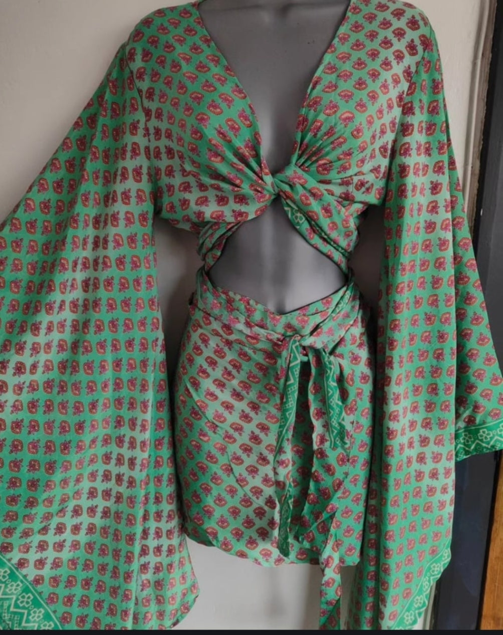 Ubud co ord green shells