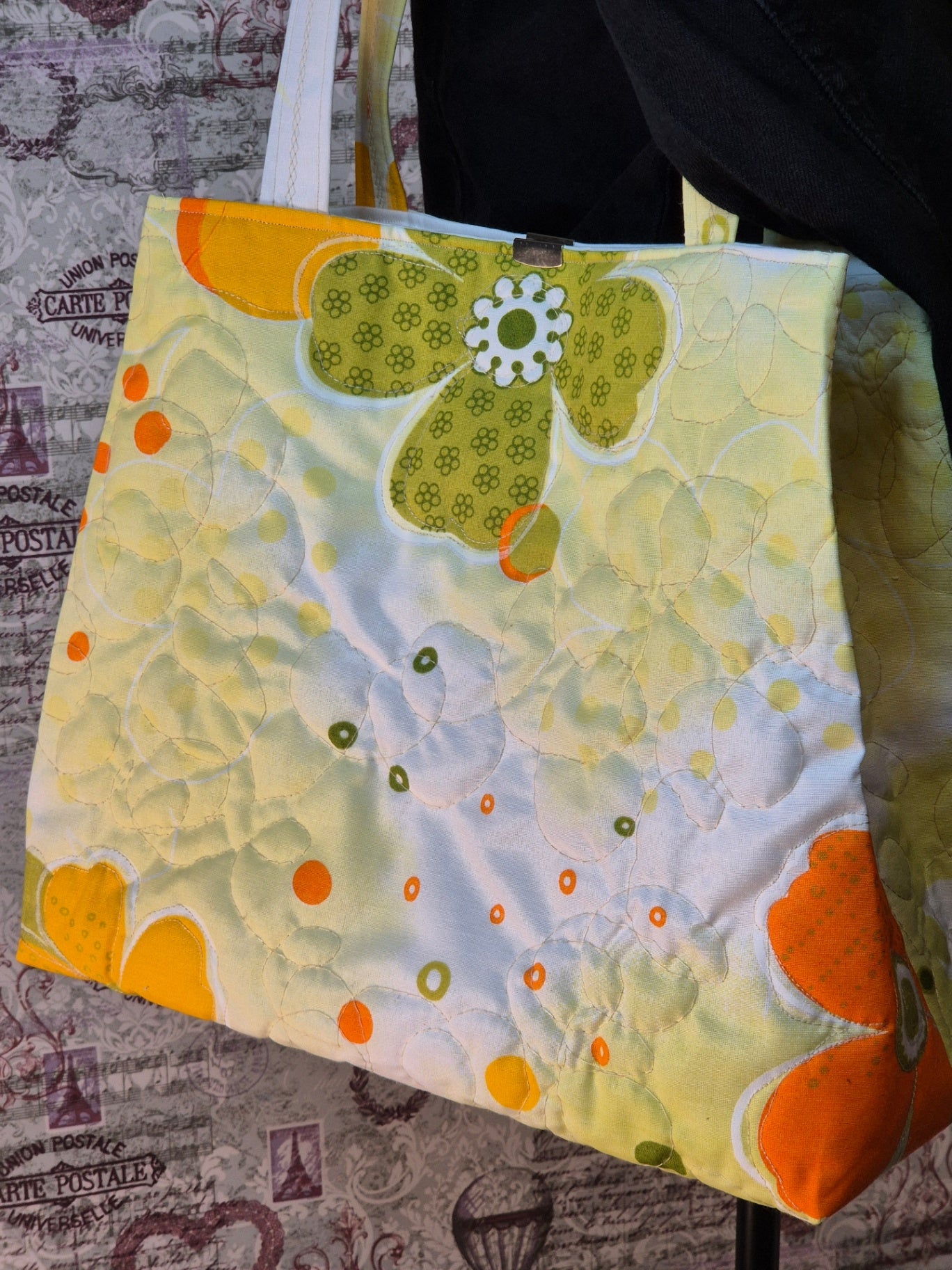 Y&G Floral pattern