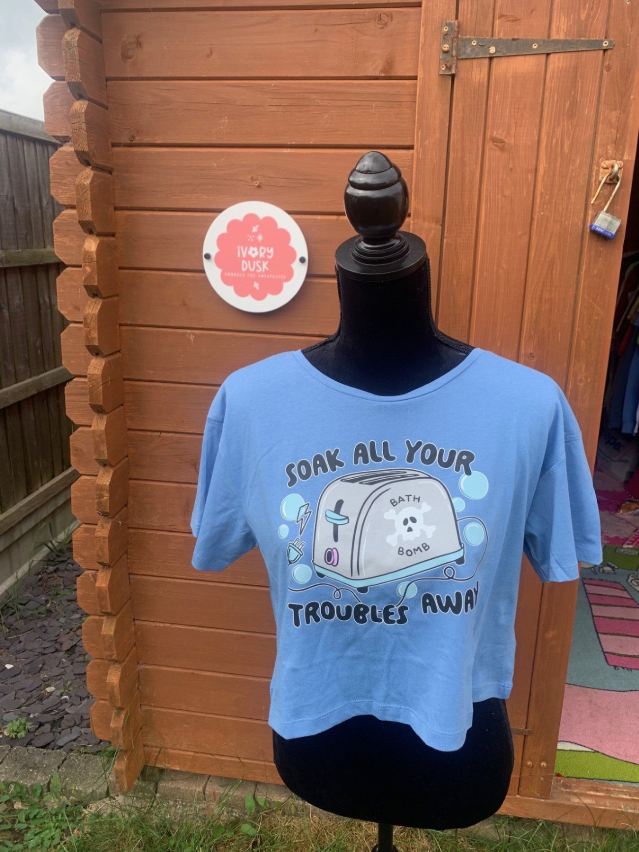 Toaster bath cropped tshirt size small