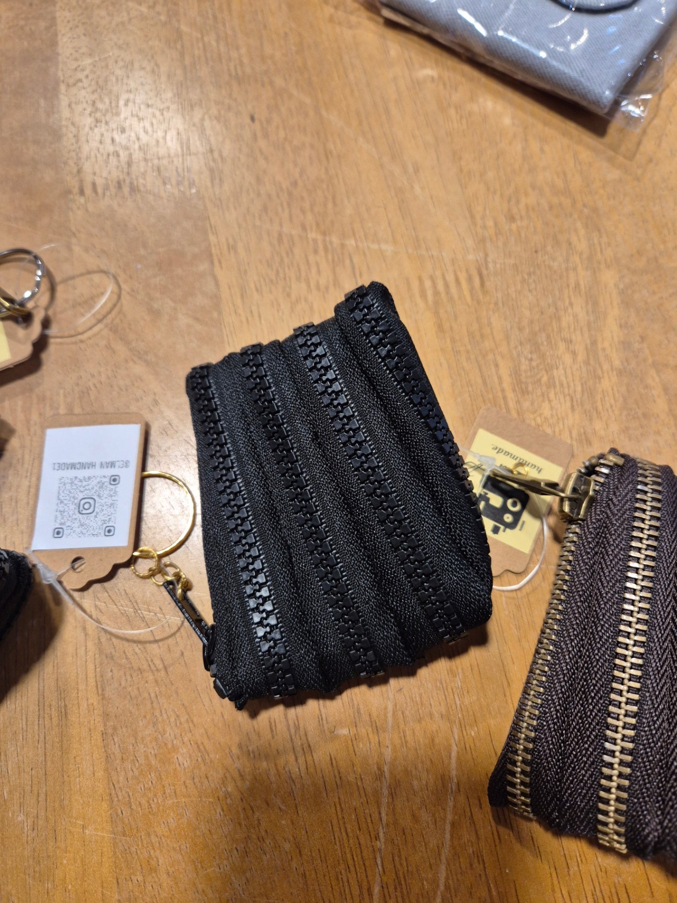 Zip purse