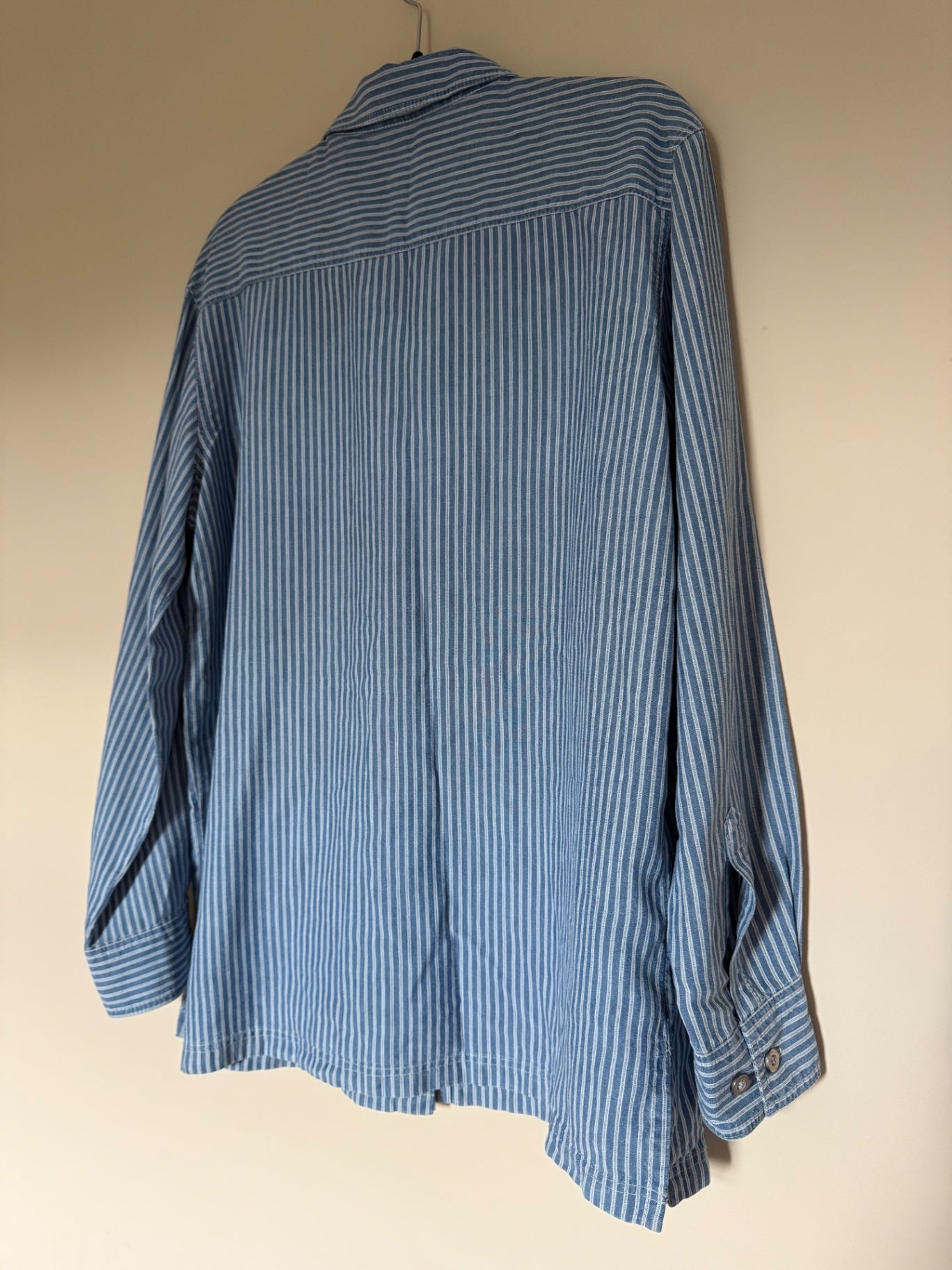 Preloved blue stripe shirt size 12