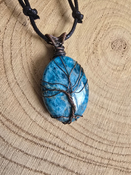Apatite tree of life pendant