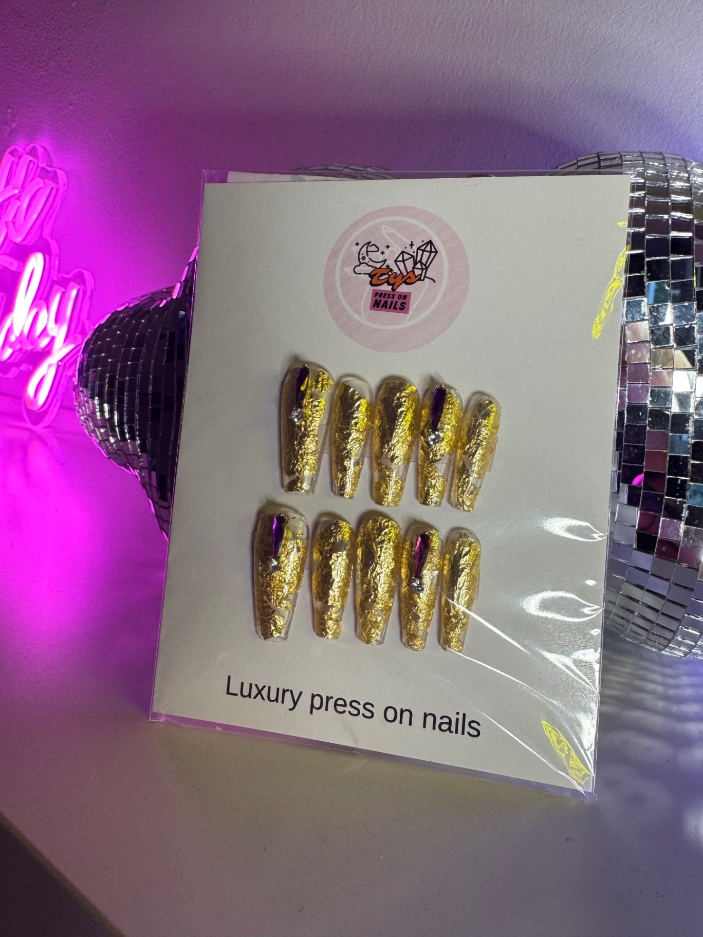 Gold lead & gem stones