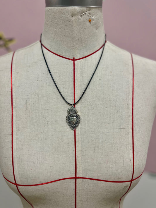 Burning Heart Pendant Necklace – Silver Noir