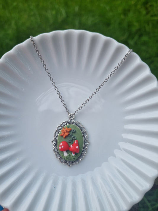 Woodland Scene Necklace