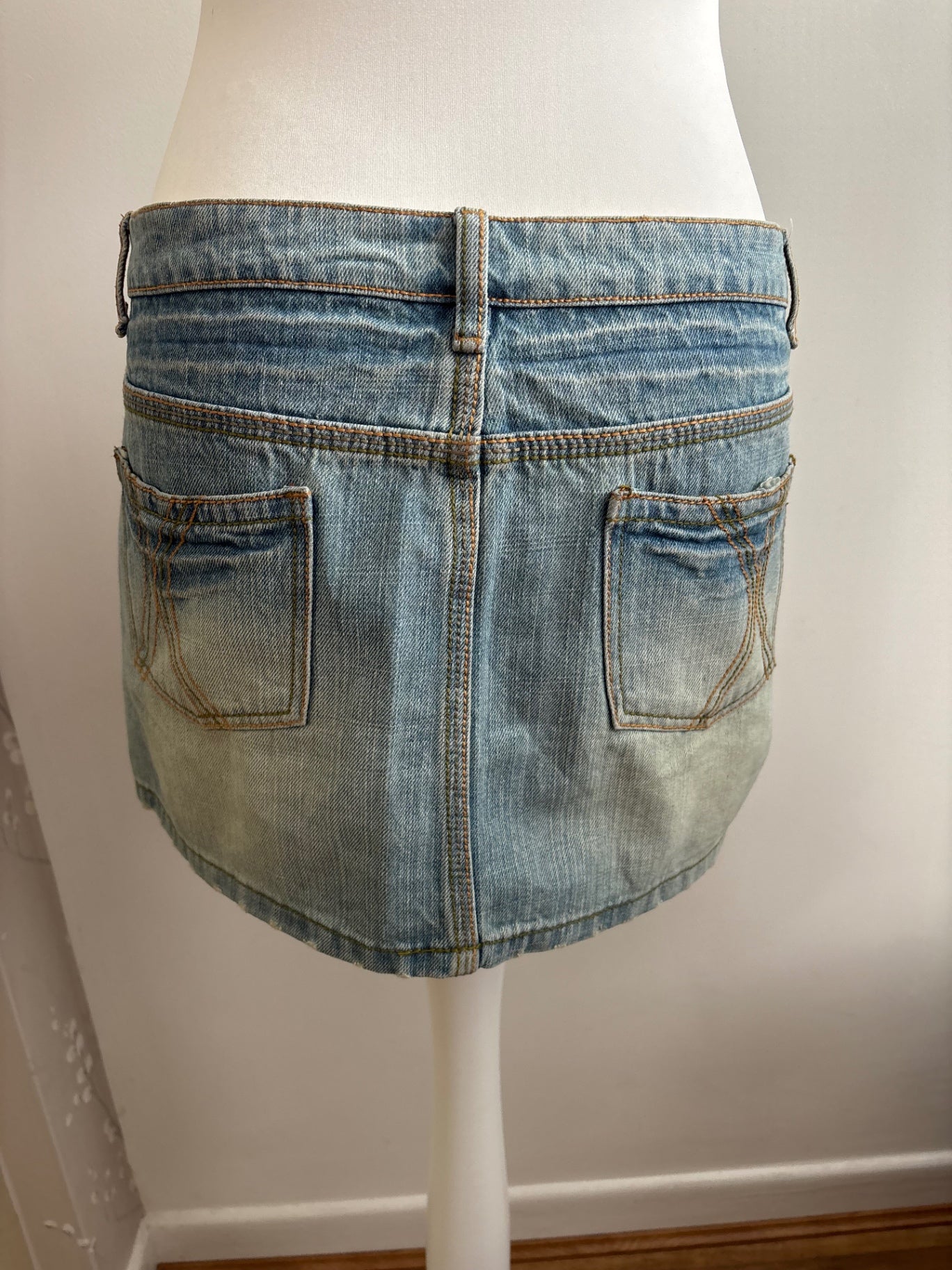 Denim mini skirt with sequins