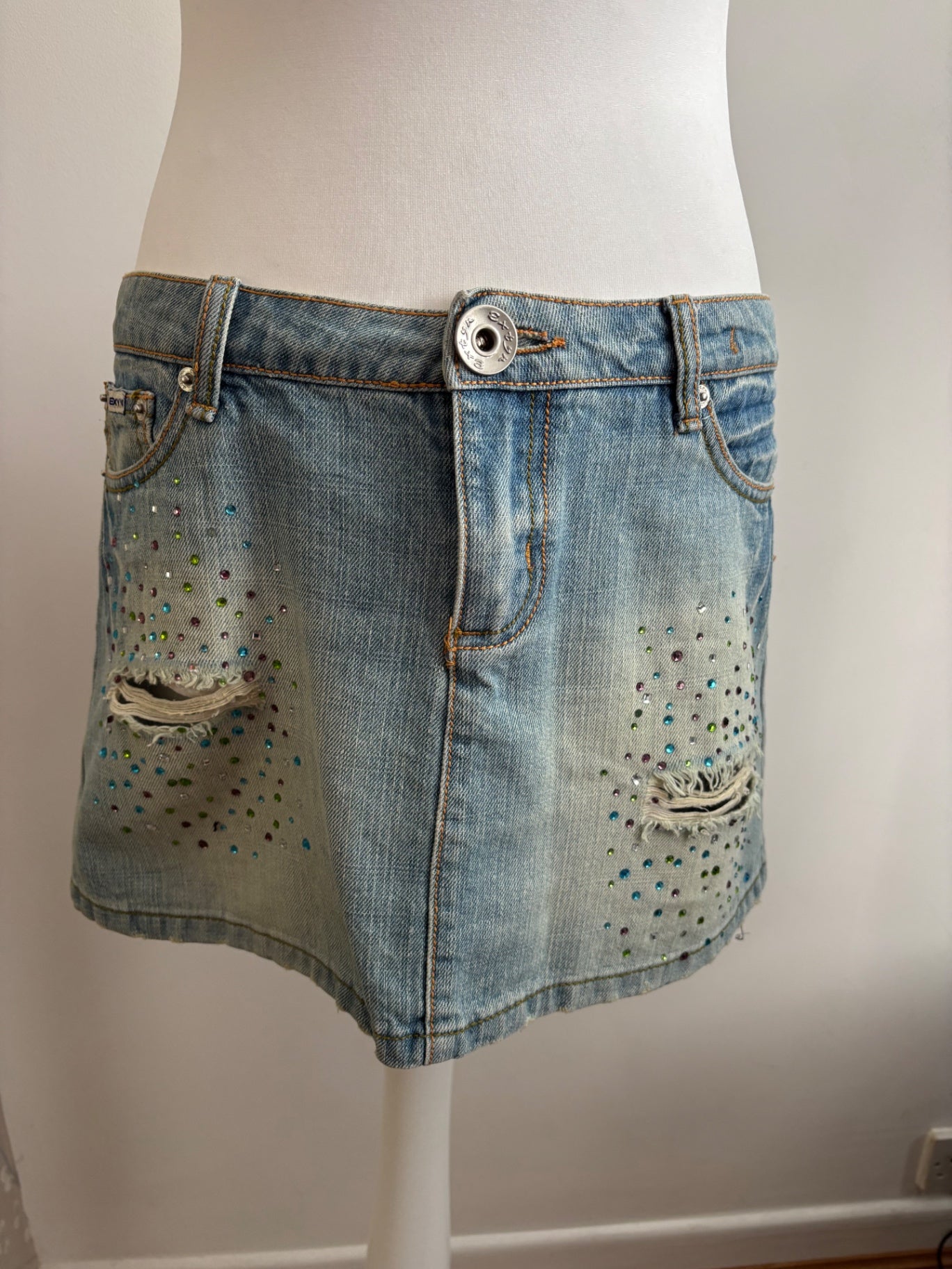 Denim mini skirt with sequins