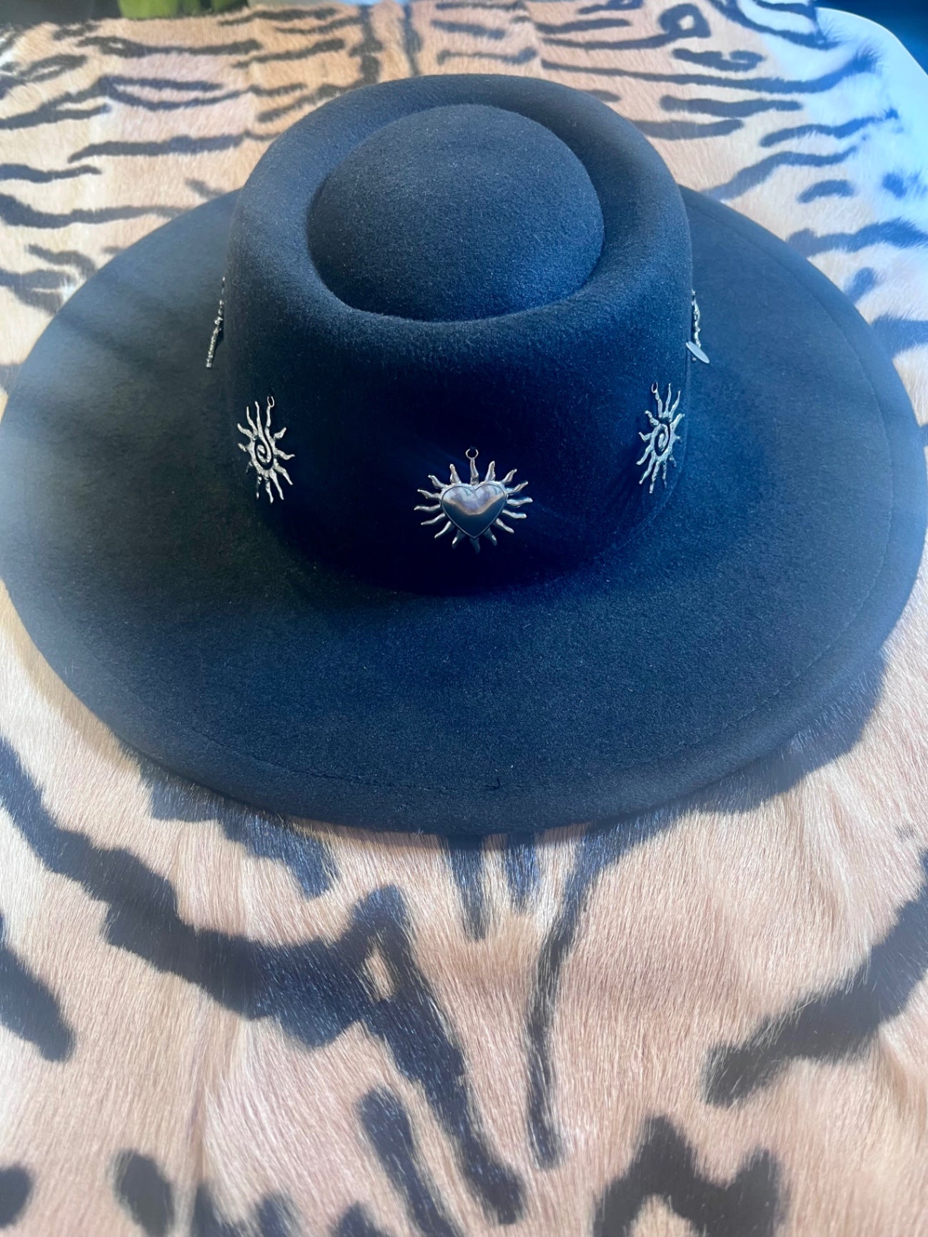 Cosmic Heartfelt – Black Felt Hat with Adjustable Fit
