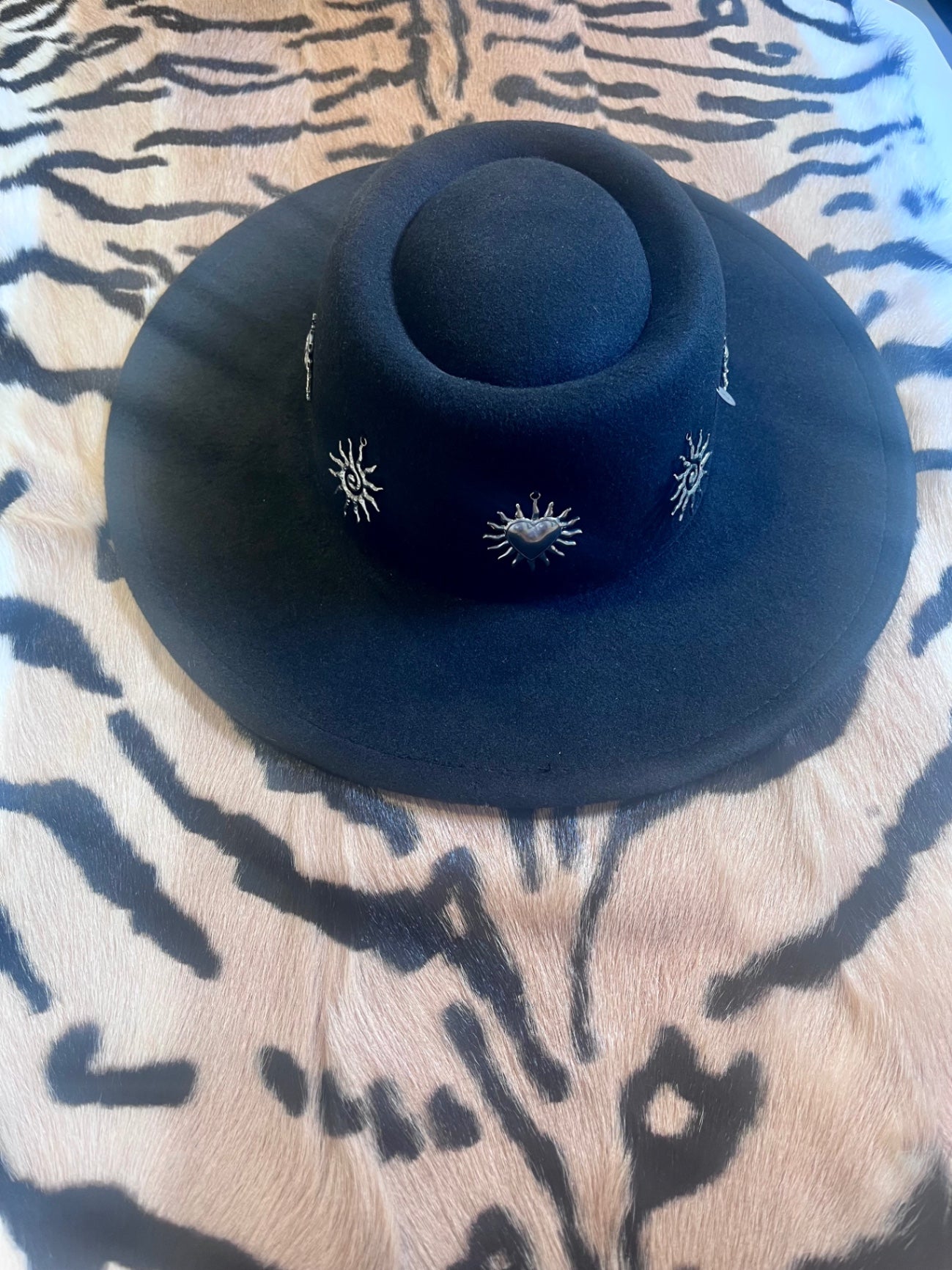 Cosmic Heartfelt – Black Felt Hat with Adjustable Fit