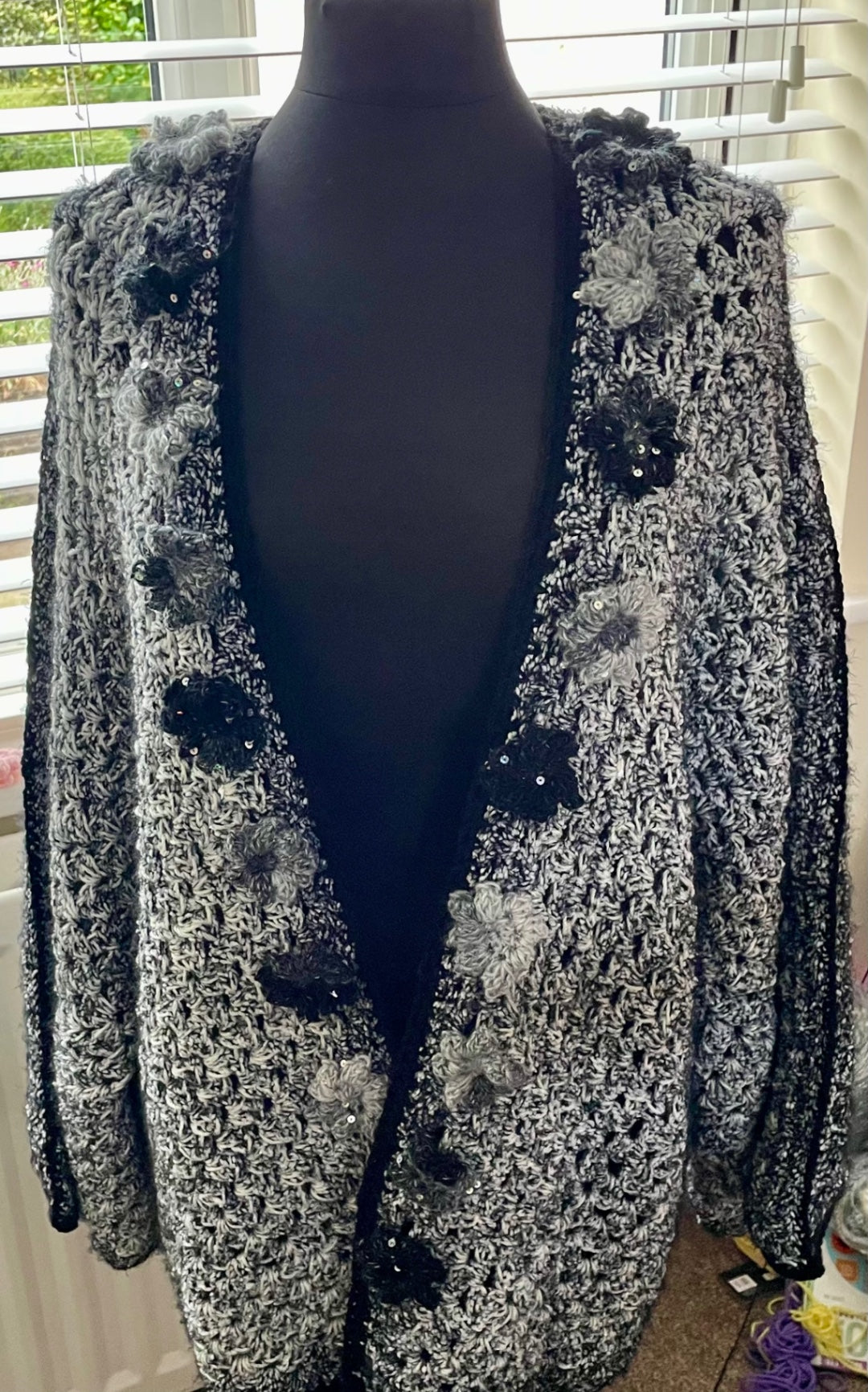 Black white flower jacket/kimono