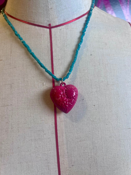 Sacred Heart Pop Necklace – Turquoise & Fuchsia