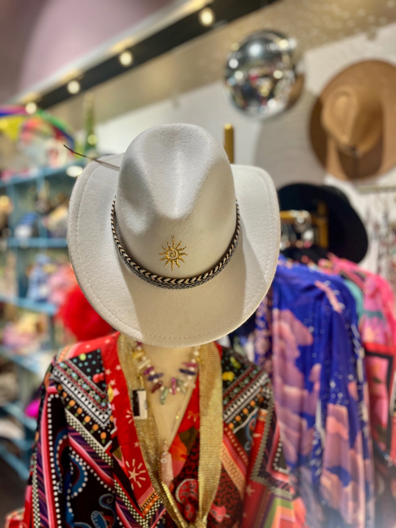 White Western Sun Amulet Hat