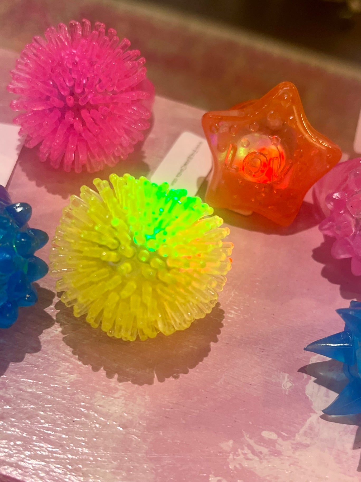 🌟 90s Spiky Light-Up Rings – One Size