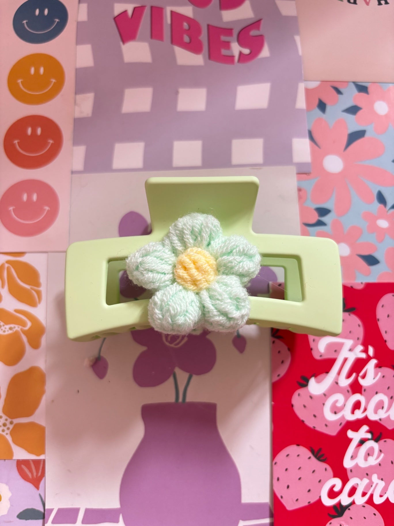 Turquoise flower claw clip