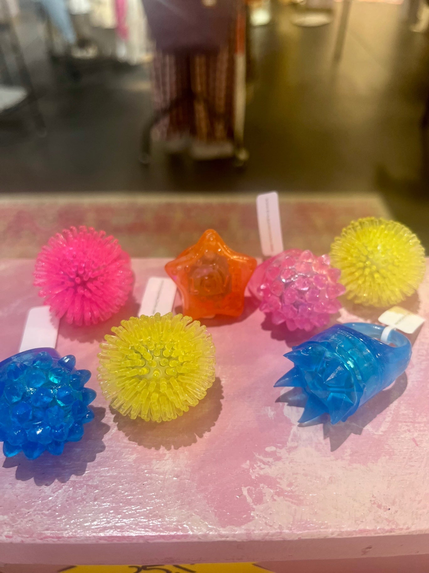 🌟 90s Spiky Light-Up Rings – One Size