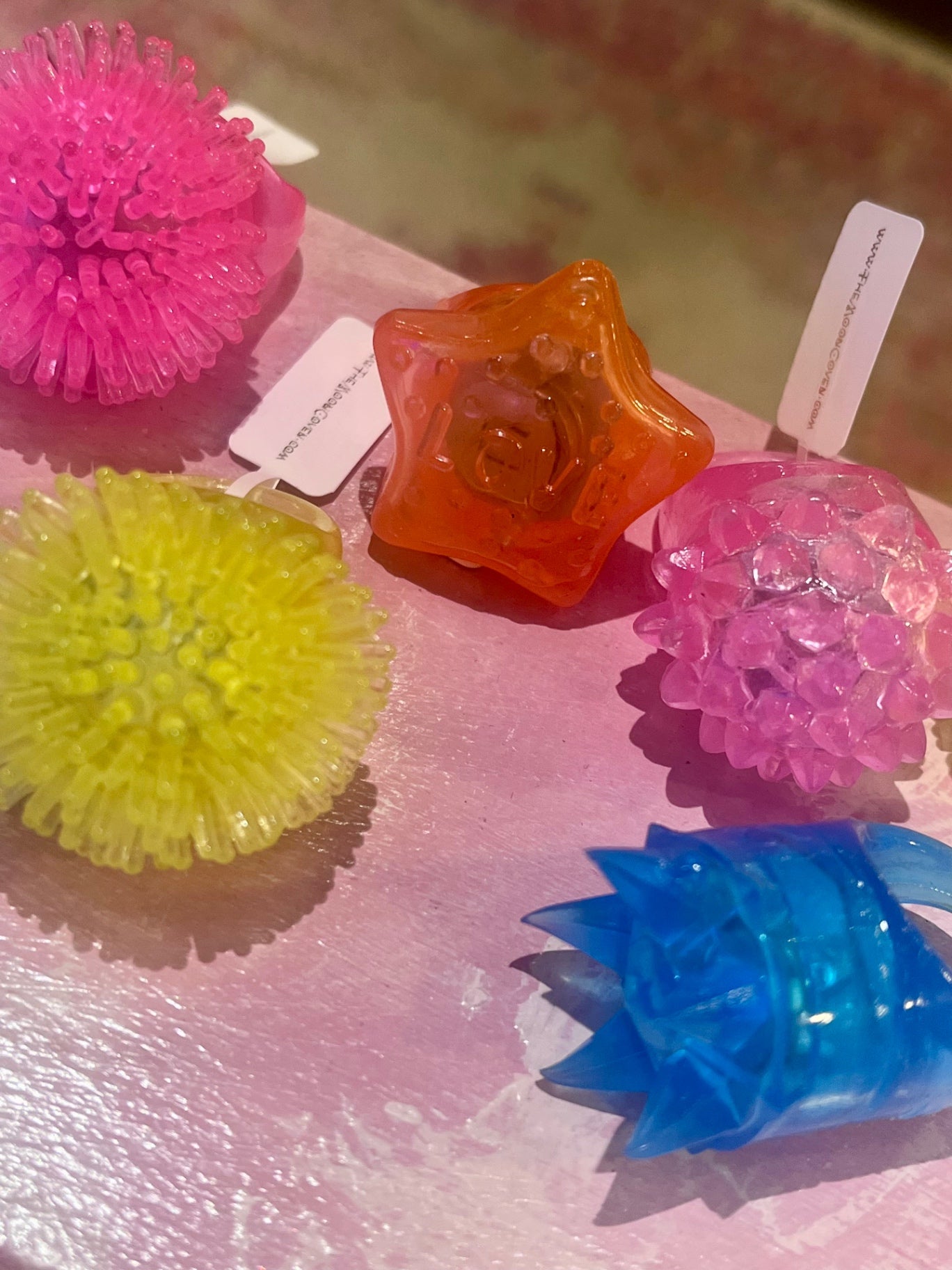🌟 90s Spiky Light-Up Rings – One Size