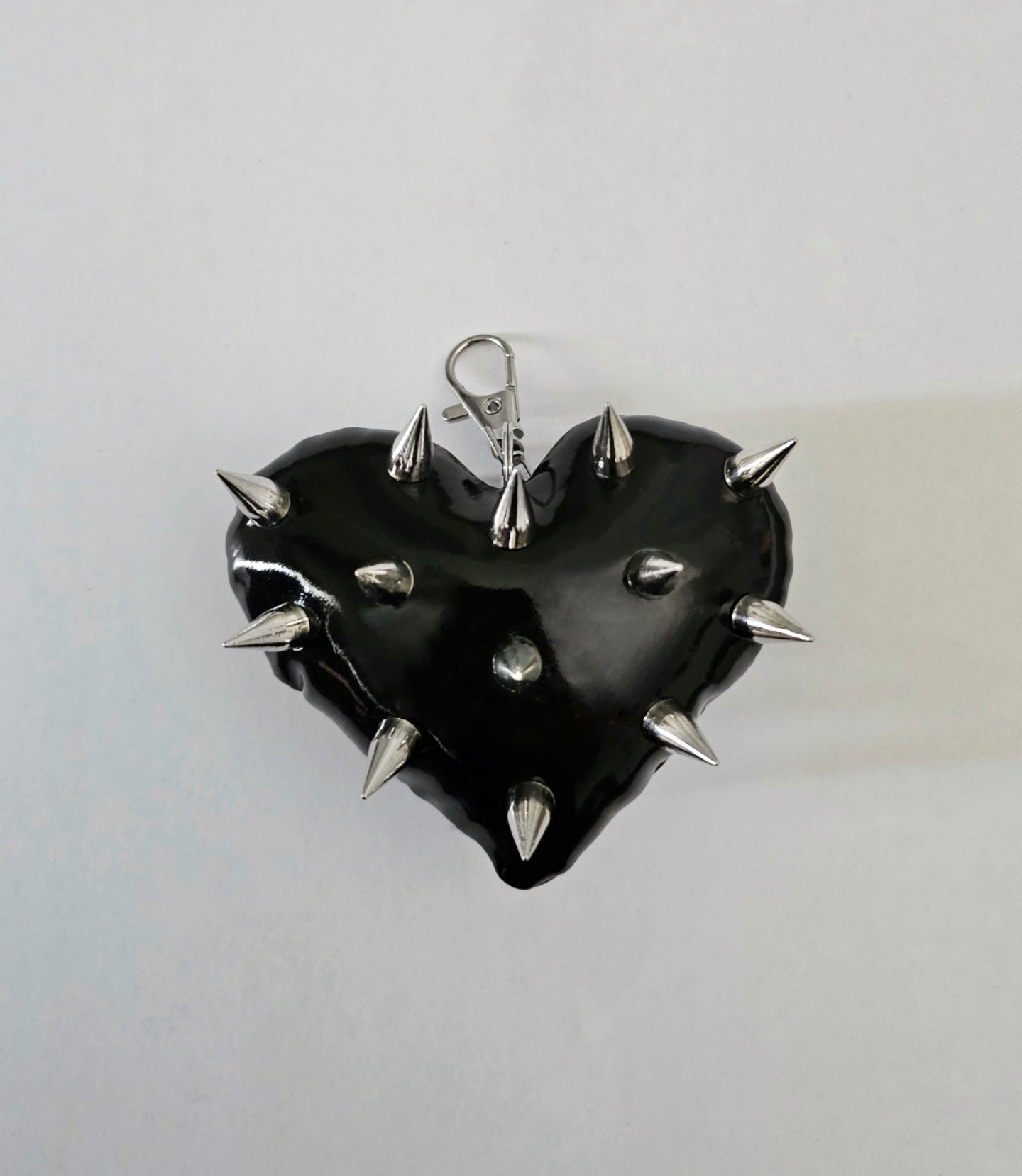 Mini Spiked heart keyring