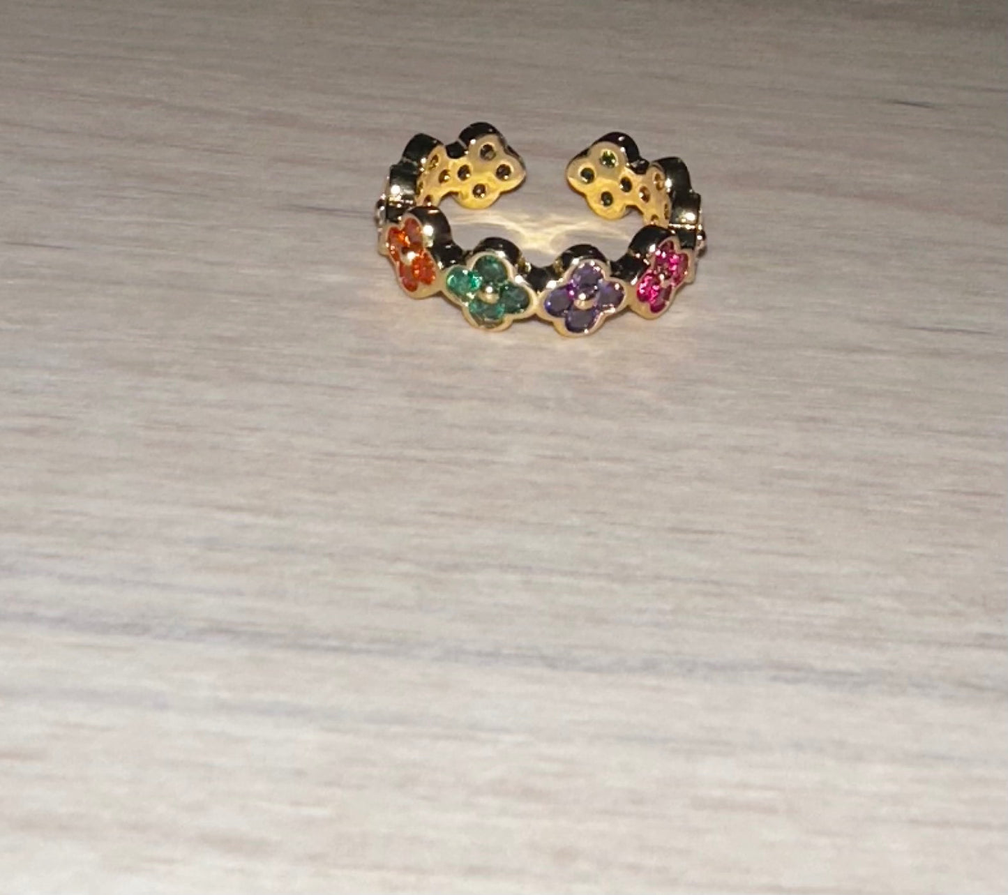 Flower power ring
