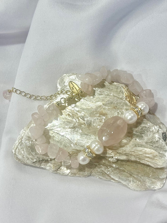 Rose Quartz & Biwa Pearl Bracelet – Gold