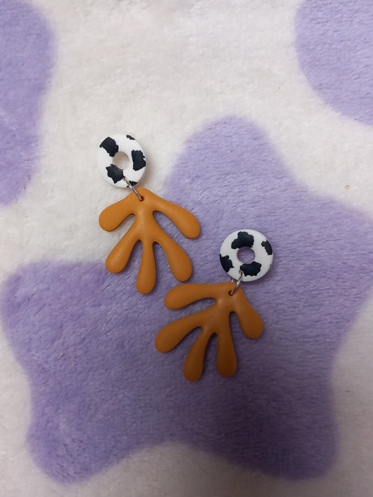 Mustard yellow abstract shape earringd