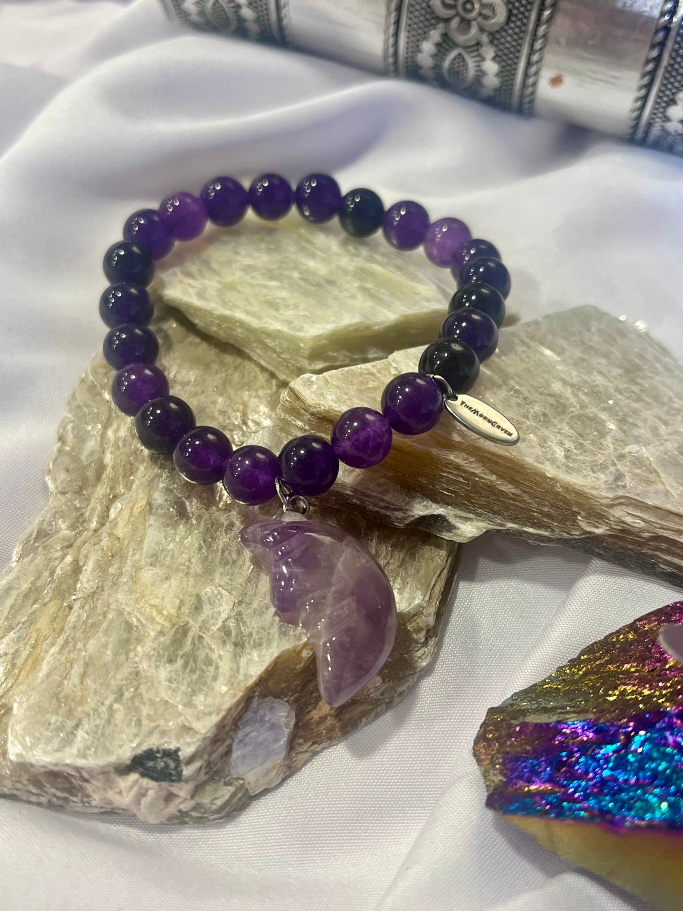 Amethyst Moon Bracelet – Protection, Intuition & Calm Energy