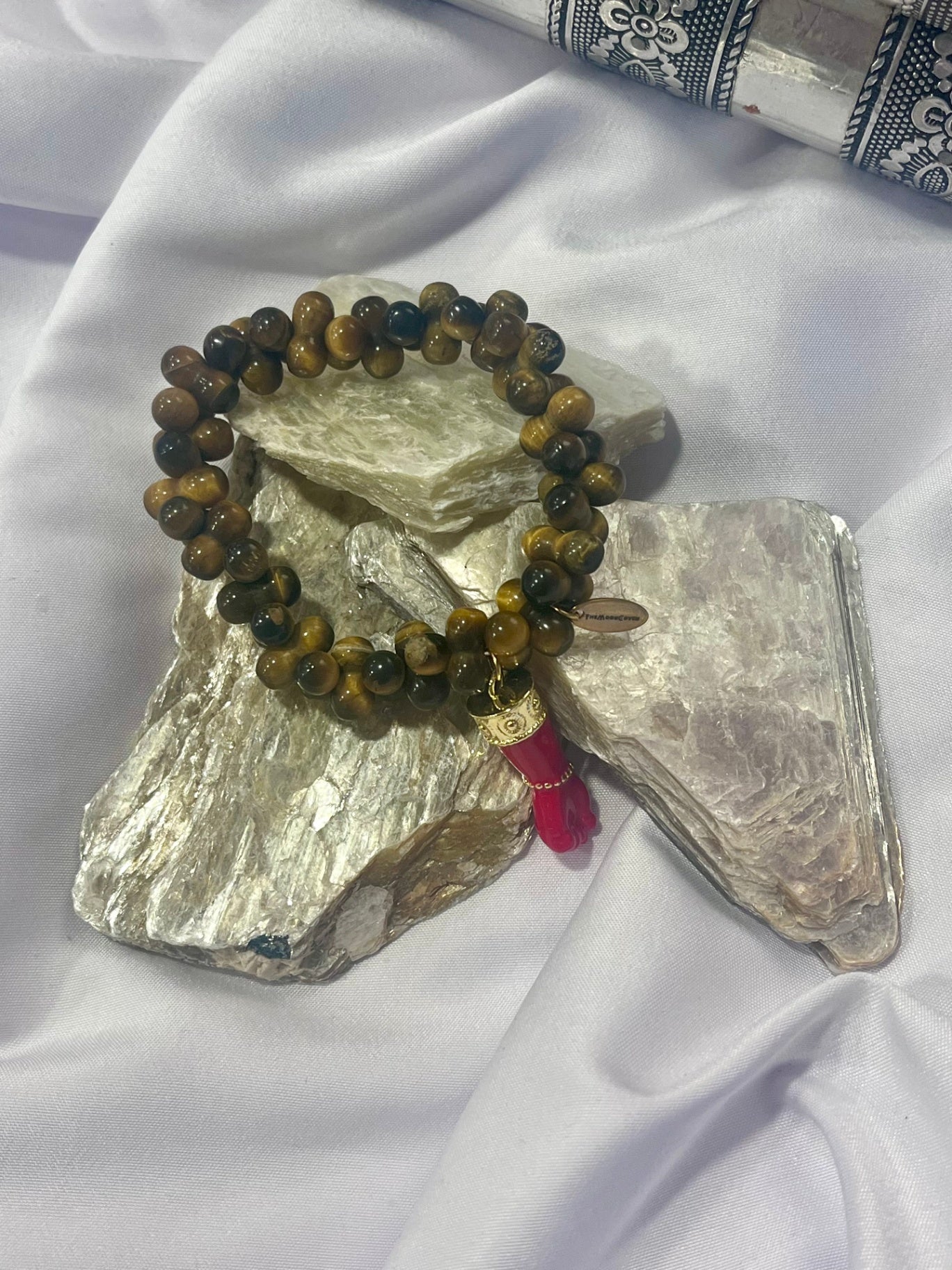 Tiger’s Eye Protection Bracelet with Red Mano Cornuto Charm – Strength, Courage & Evil Eye Protection