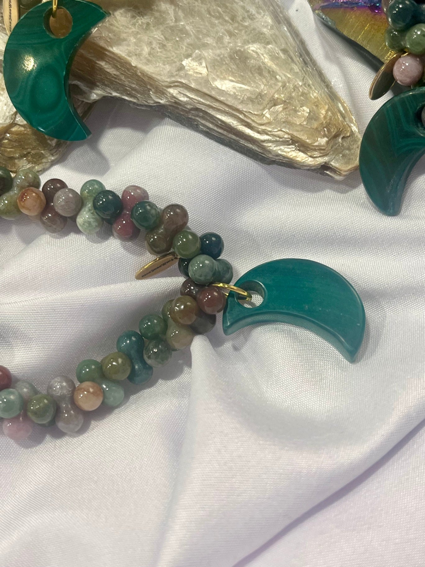 Green Aventurine Crescent Moon Bracelet – Abundance, Grounding & Growth Energy