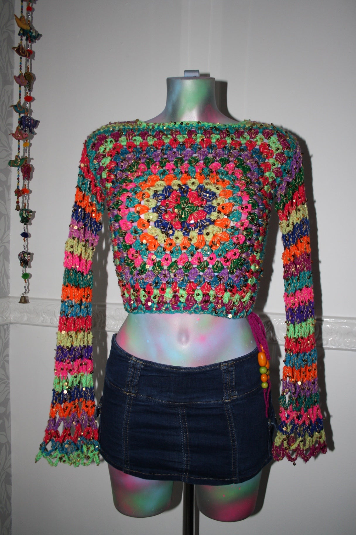 Sequin crochet top - THE MAGIC LABEL