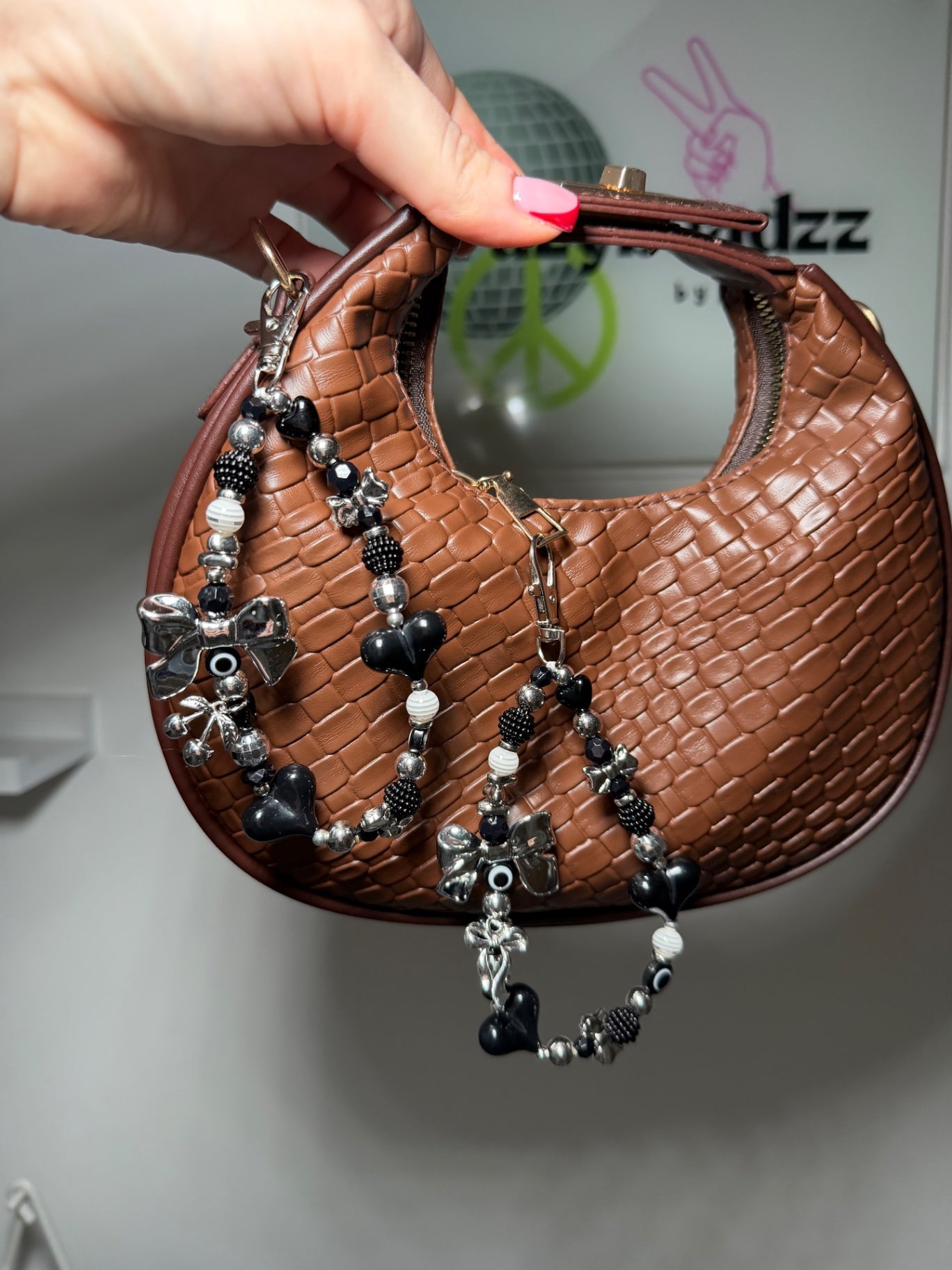 Bow SZN Keyring - silver