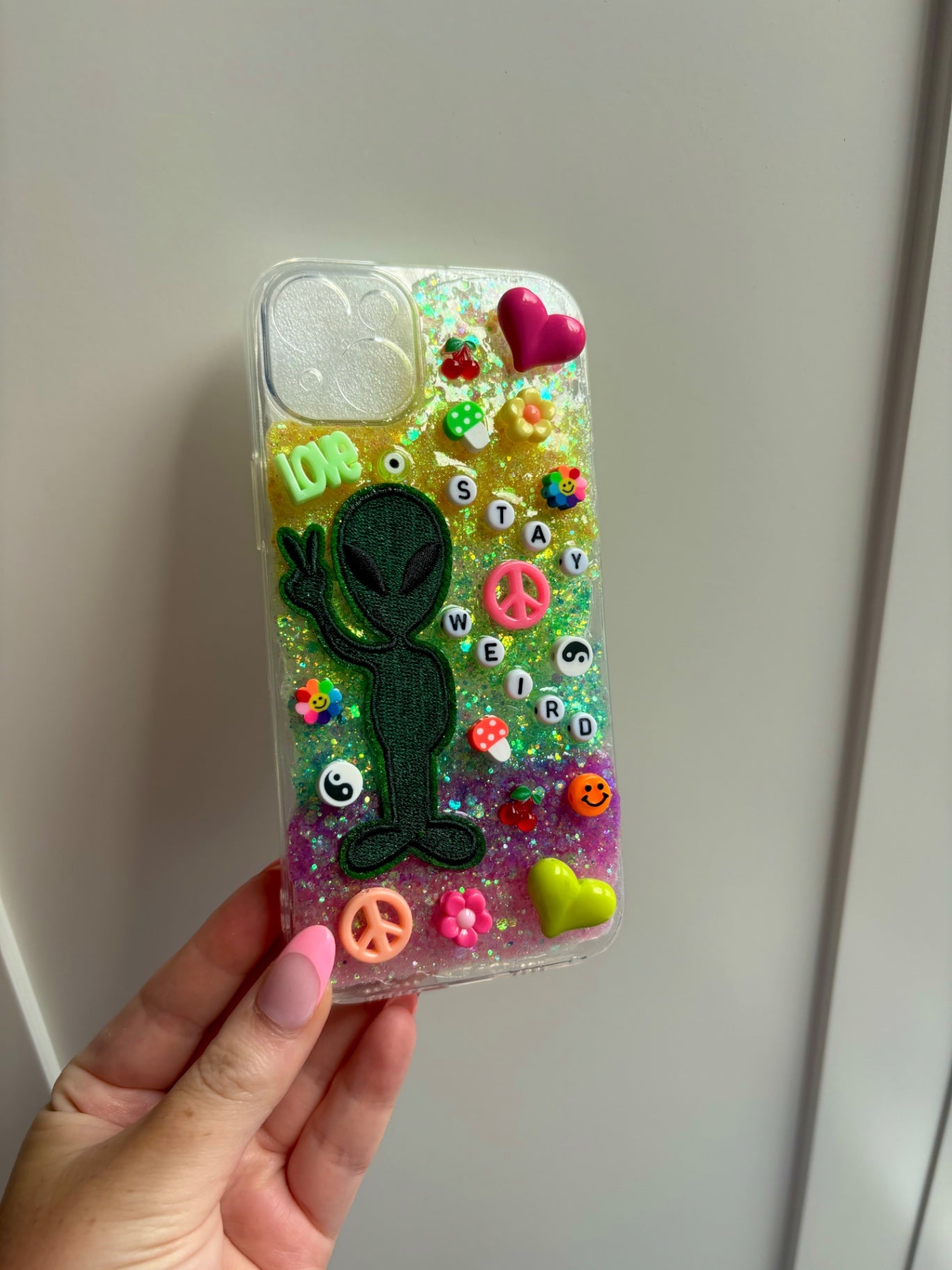 Stay Weird Phone Case 👽🌈 - IPhone 14 Plus and 15 Plus