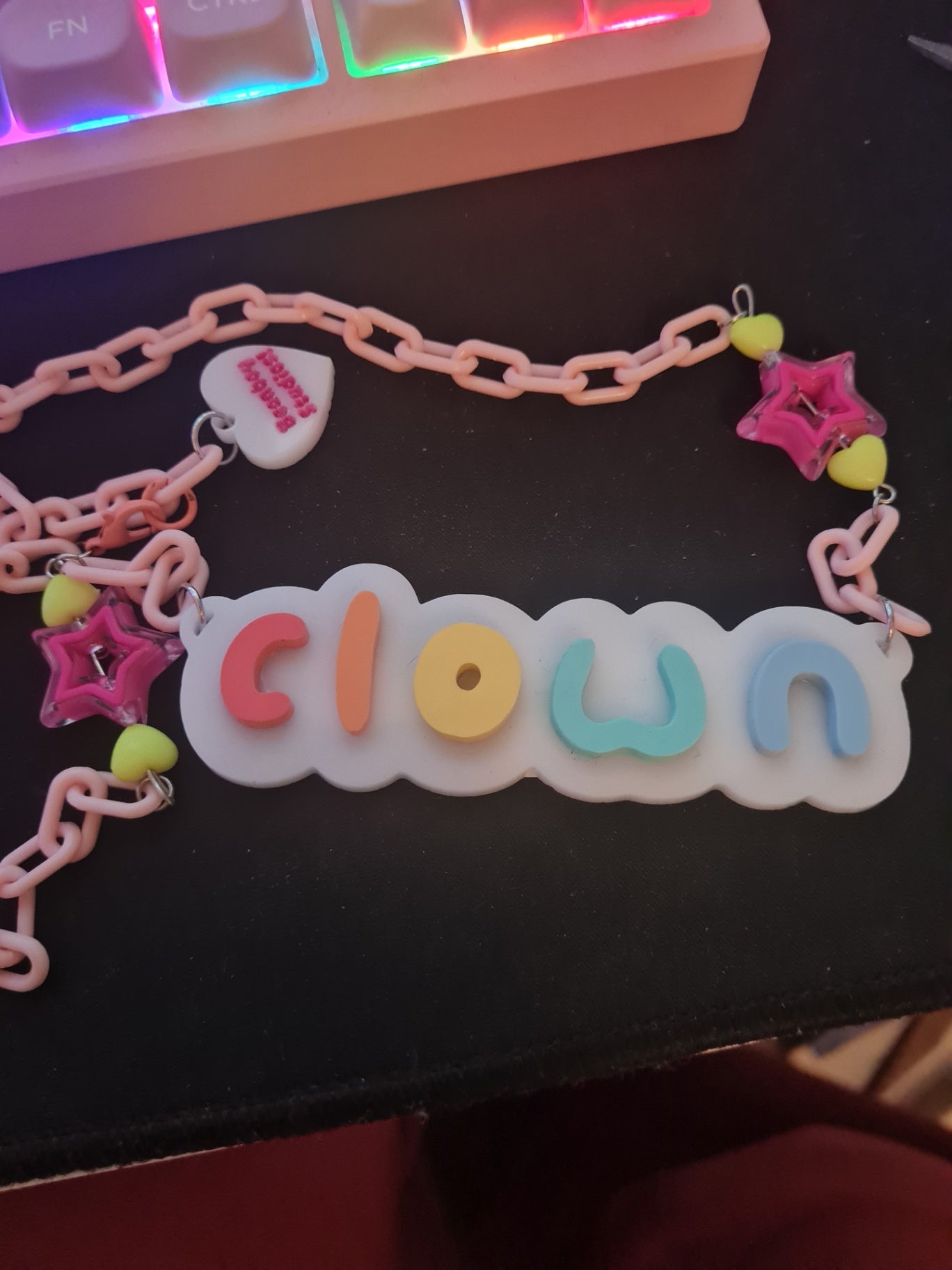 Clown necklace pink