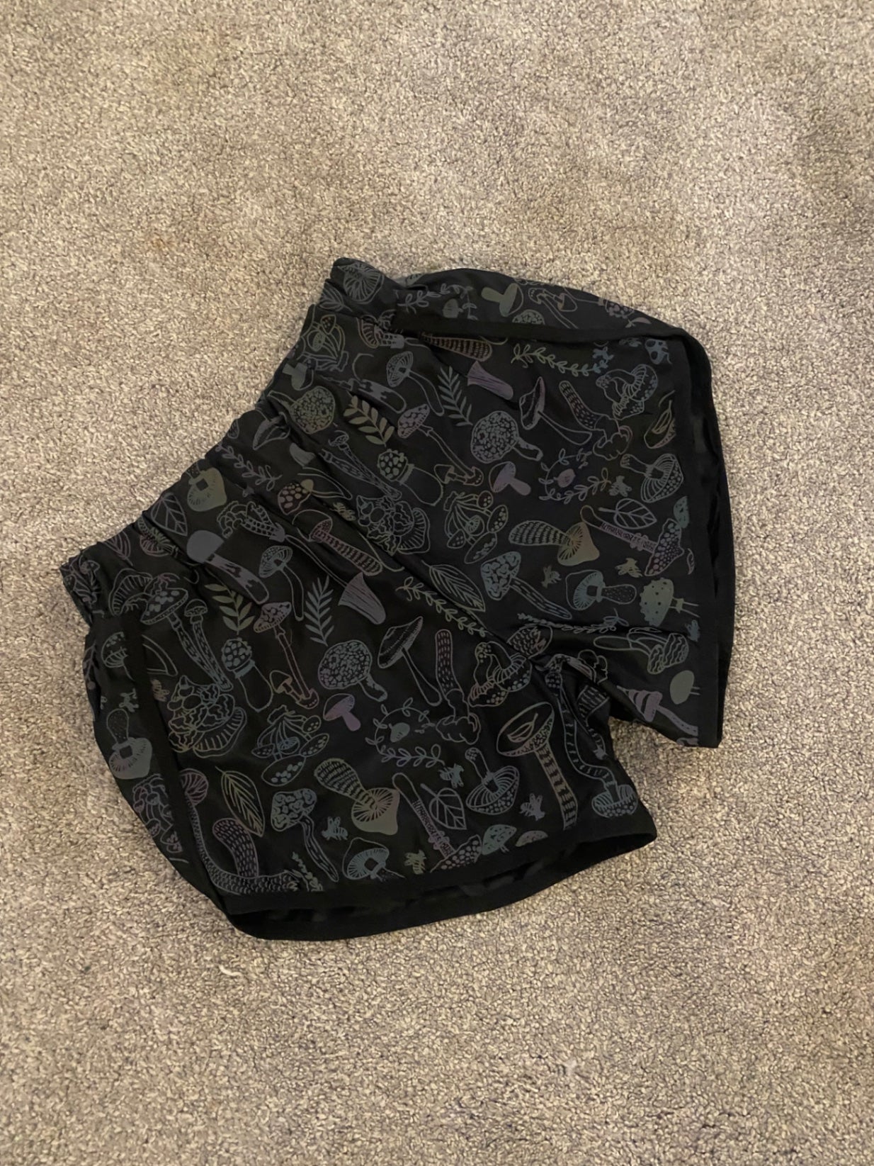 Ladies mushroom shorts Large (14)