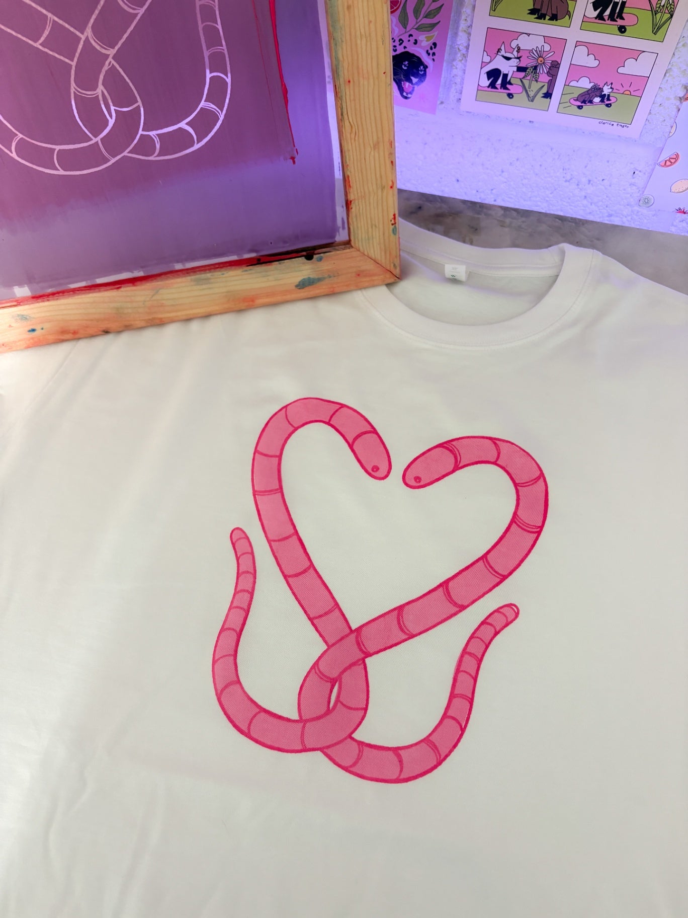 Love Heart Worms T-Shirt - MEDIUM