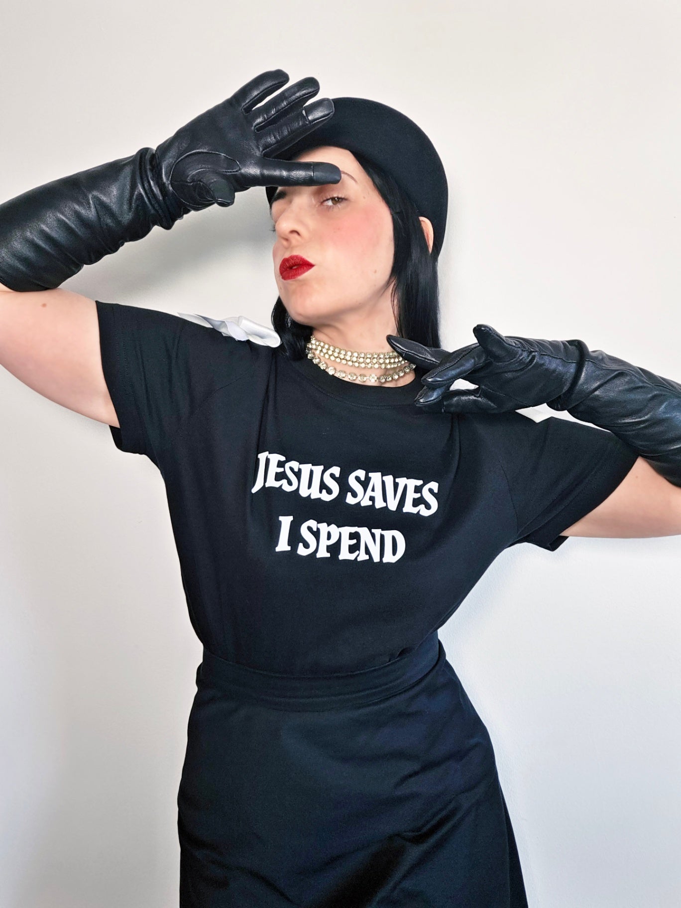 'Jesus saves' T-shirt size M