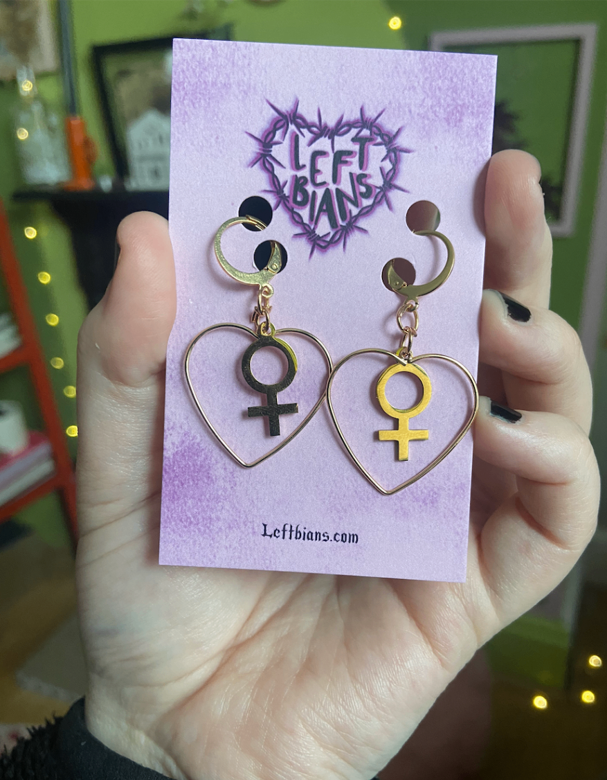 Gold heart venus huggie hoop earrings