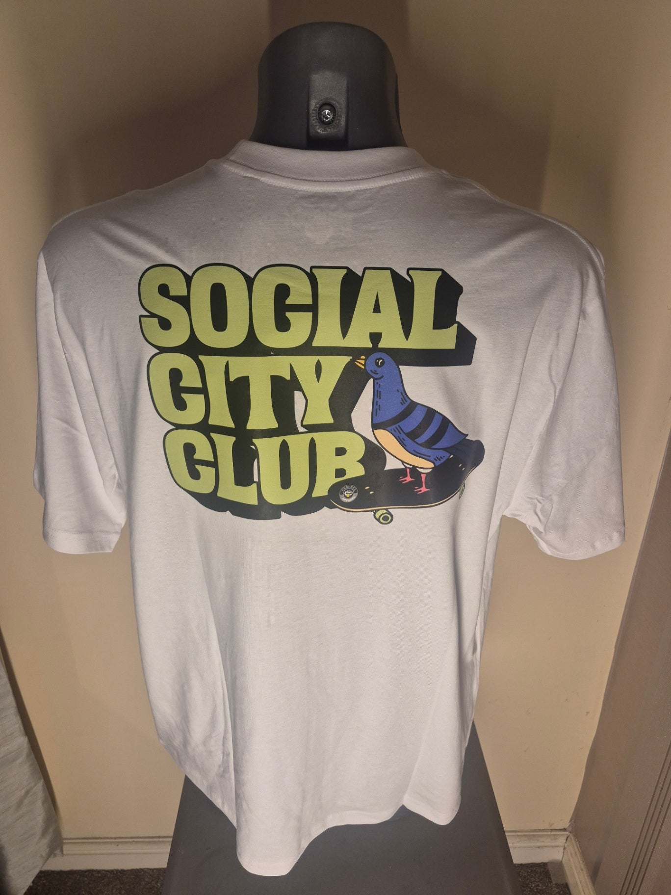 SCC Pigeon White Oversized