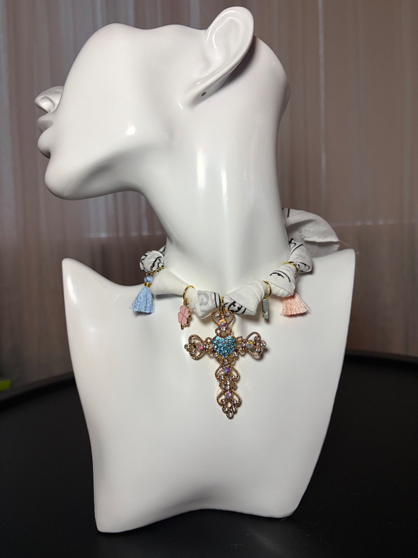 White bandana charm necklace