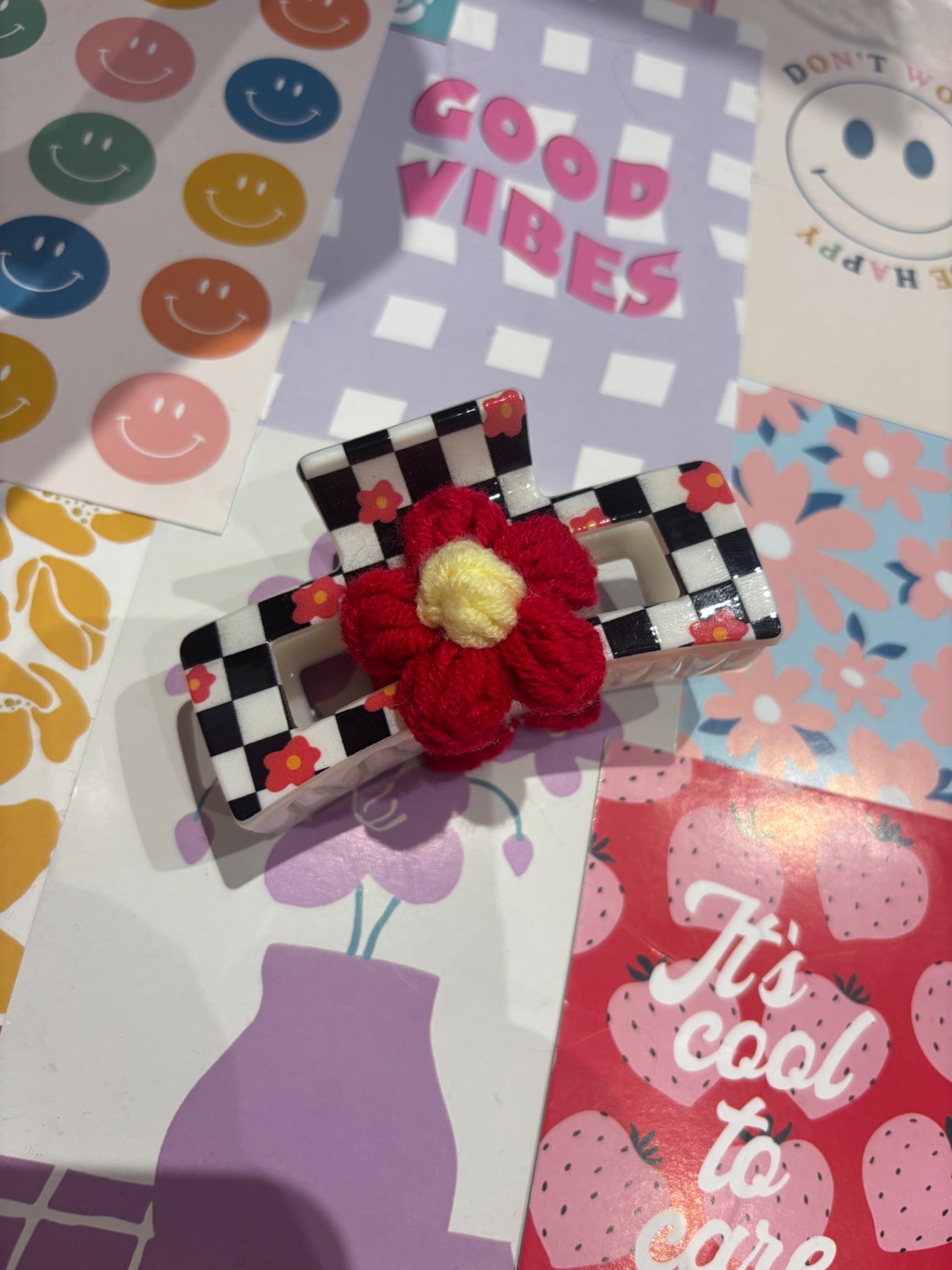 Red Flower Check Claw Clip