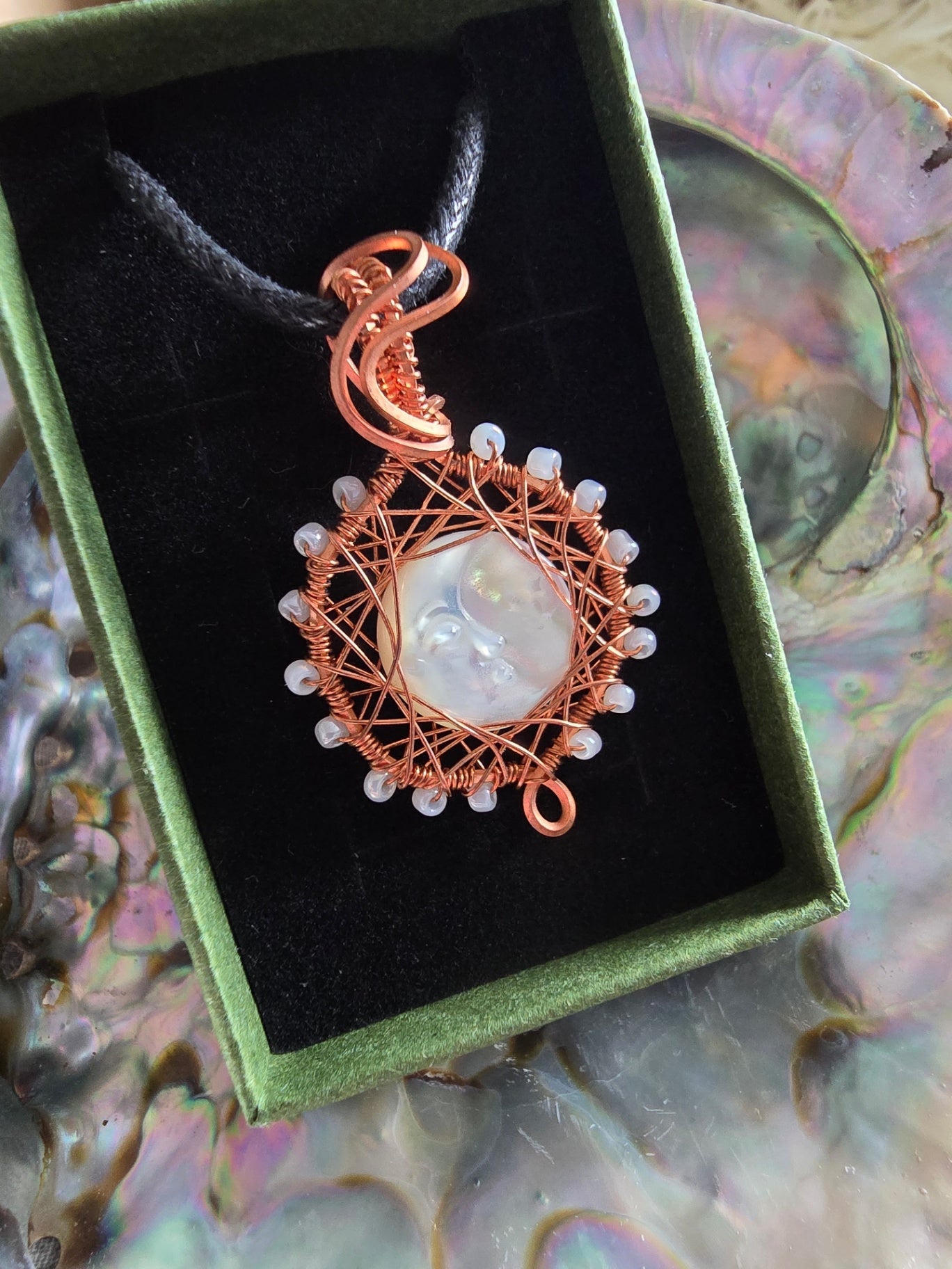Mother of pearl cresent moon necklace